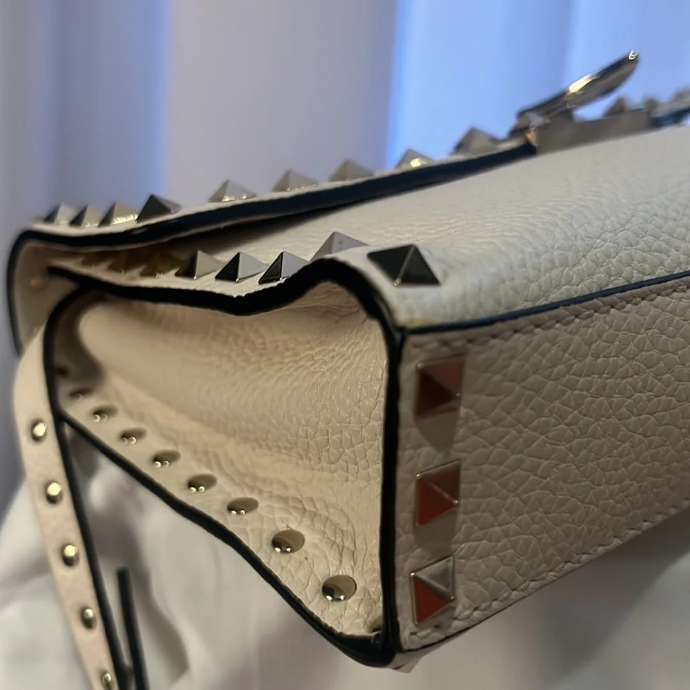 Valentino Garavani Rockstud Crossbody Shoulder Bag Pebble Calf Leather Ivory - Picture 10 of 17